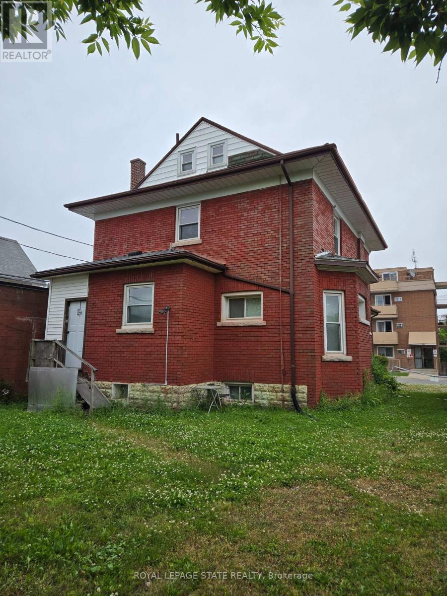 4689 Crysler Avenue, Niagara Falls, Ontario  L2E 3V7 - Photo 22 - X12209143