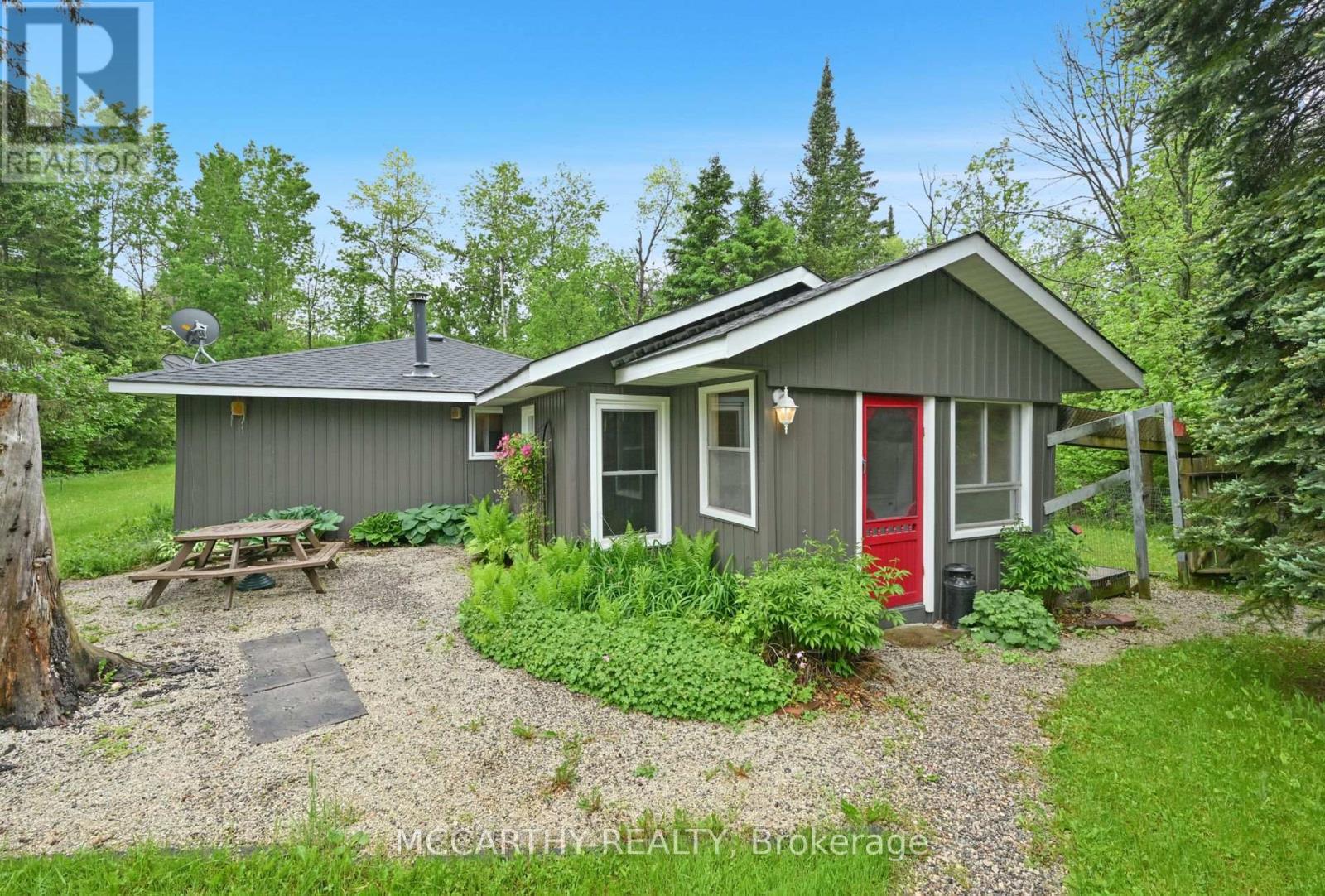 606095 River Road, Mulmur, Ontario  L9V 0S9 - Photo 3 - X12209146