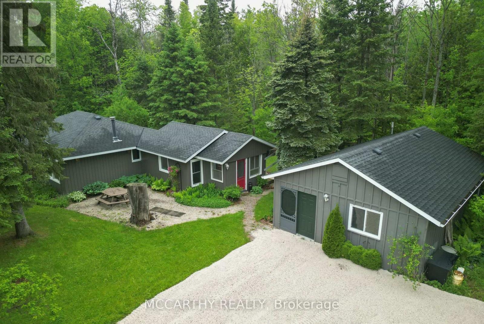 606095 River Road, Mulmur, Ontario  L9V 0S9 - Photo 37 - X12209146