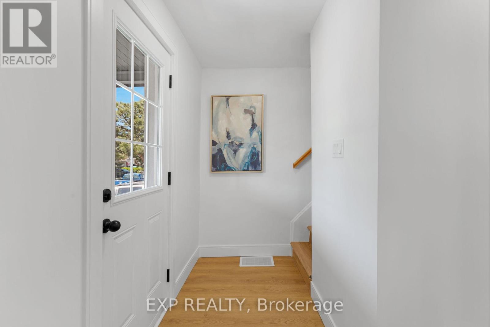62 Norman Street, Hamilton, Ontario  L8H 4J5 - Photo 5 - X12209169