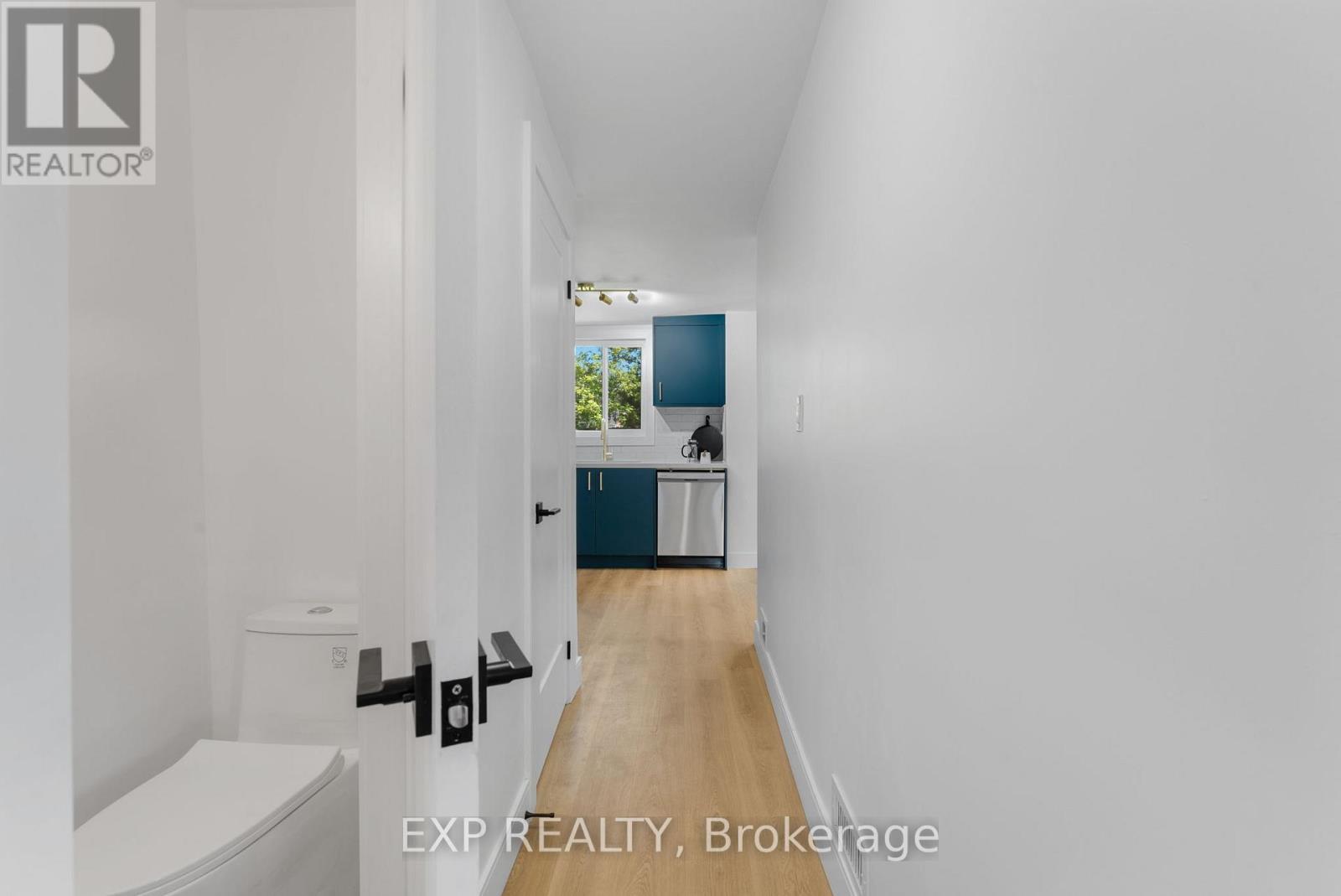 62 Norman Street, Hamilton, Ontario  L8H 4J5 - Photo 8 - X12209169