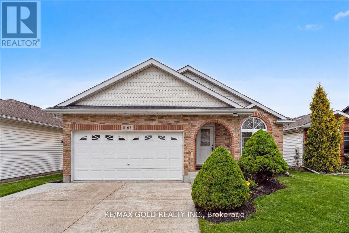 8163 Harvest Crescent, Niagara Falls, Ontario  L2H 3G4 - Photo 2 - X12209171
