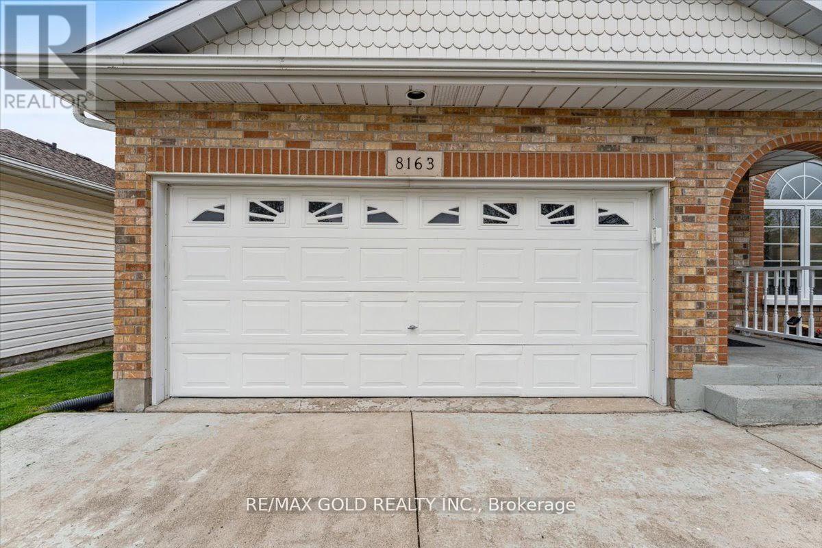 8163 Harvest Crescent, Niagara Falls, Ontario  L2H 3G4 - Photo 3 - X12209171