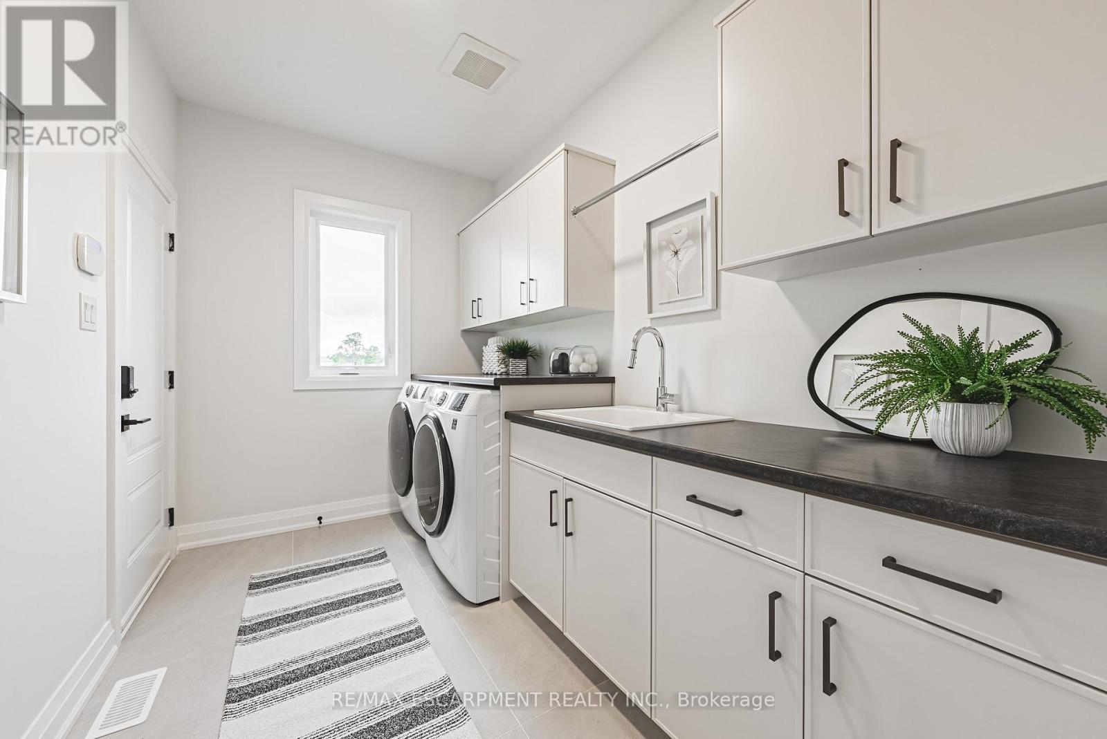 242 Kellogg Avenue, Hamilton, Ontario  L0R 1W0 - Photo 15 - X12209210