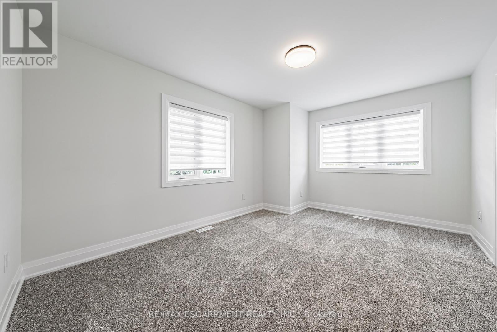 242 Kellogg Avenue, Hamilton, Ontario  L0R 1W0 - Photo 35 - X12209210