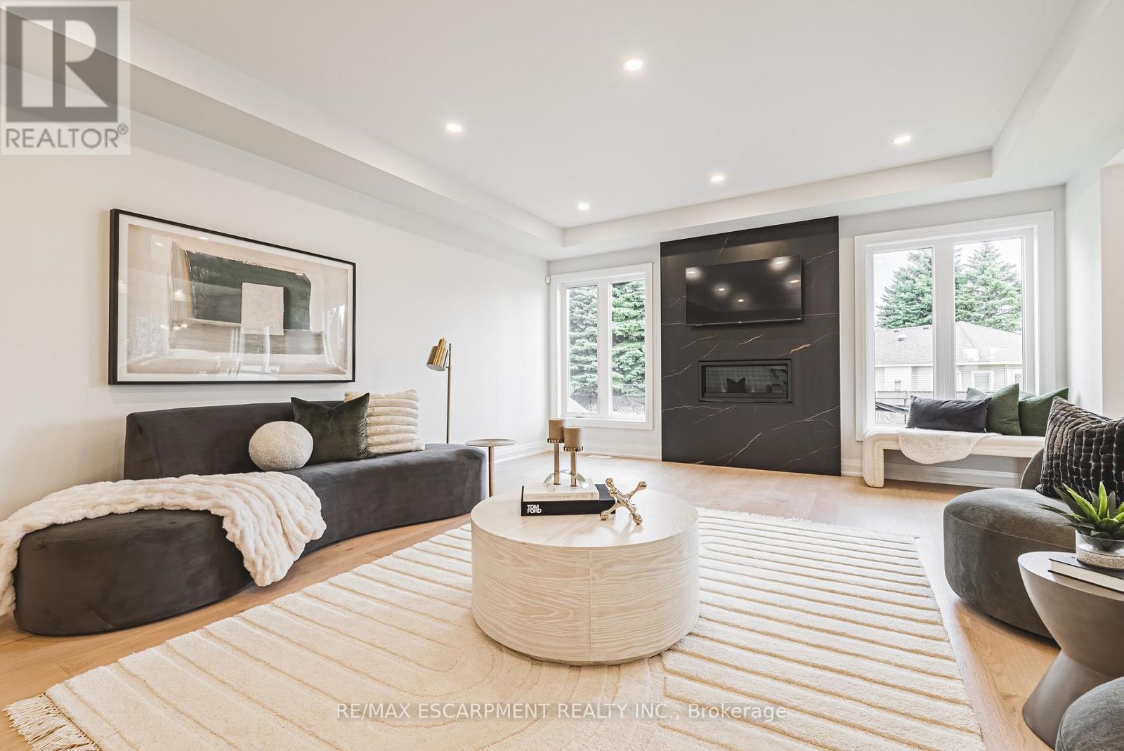 242 Kellogg Avenue, Hamilton, Ontario  L0R 1W0 - Photo 4 - X12209210