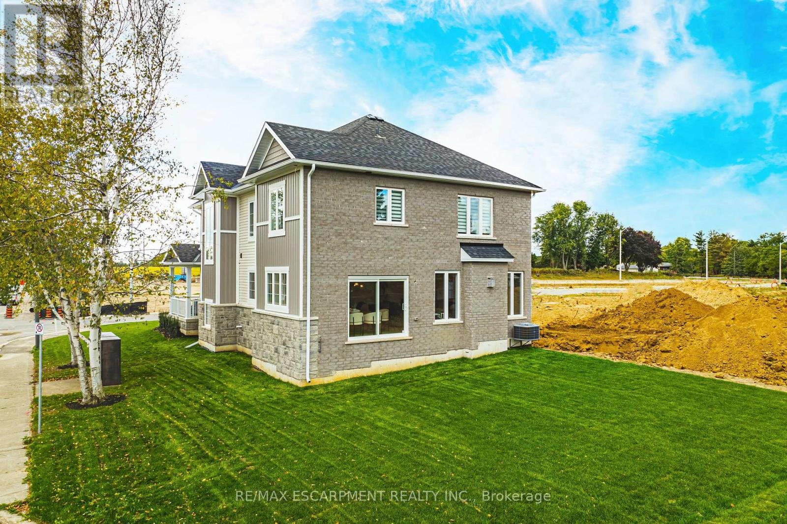 242 Kellogg Avenue, Hamilton, Ontario  L0R 1W0 - Photo 47 - X12209210