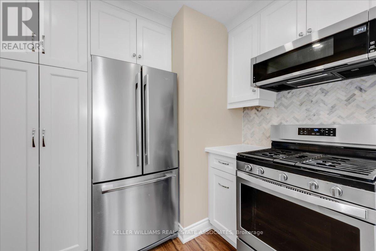 22 Wesanford Place, Hamilton, Ontario  L8P 1N6 - Photo 14 - X12209221