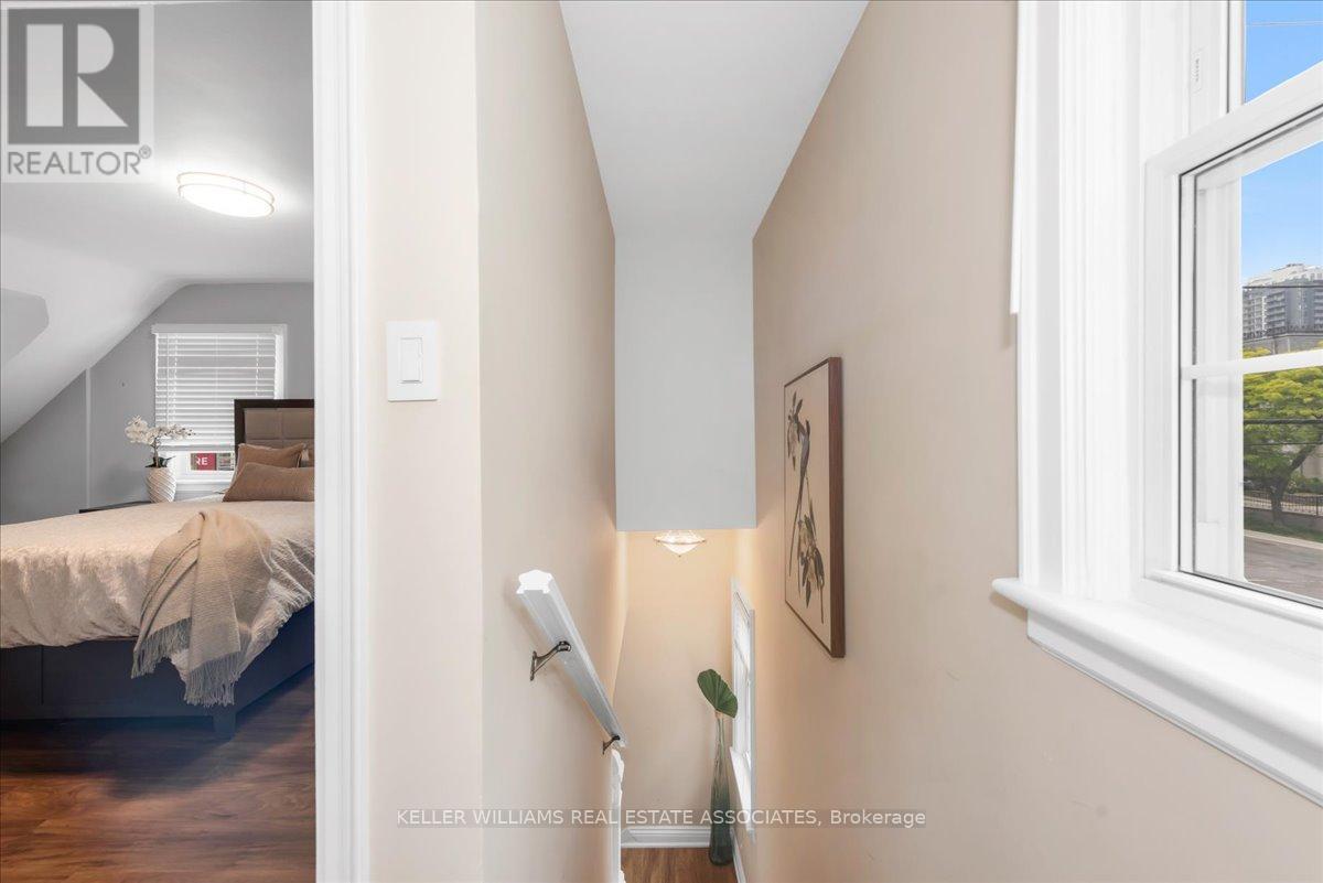 22 Wesanford Place, Hamilton, Ontario  L8P 1N6 - Photo 25 - X12209221