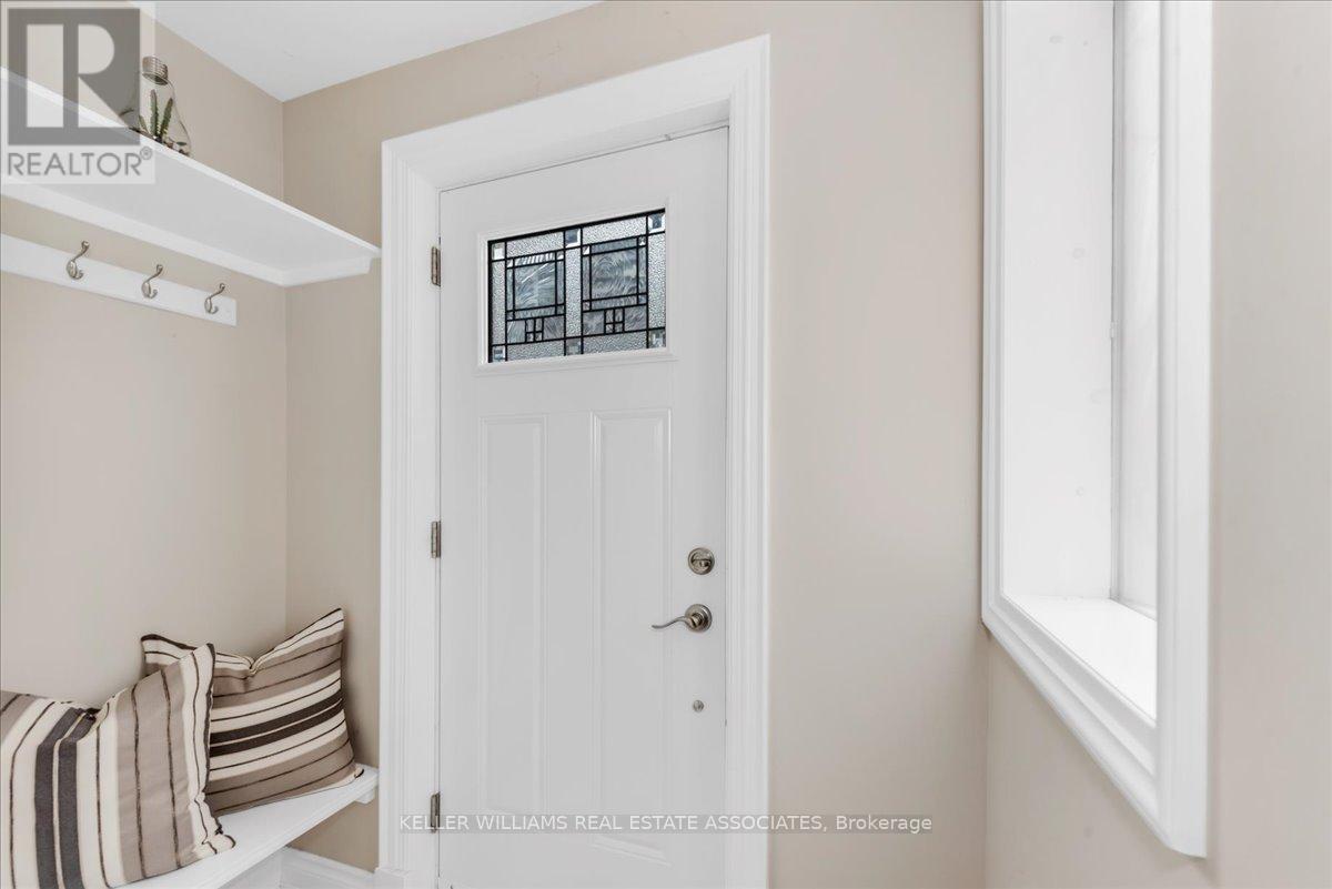 22 Wesanford Place, Hamilton, Ontario  L8P 1N6 - Photo 9 - X12209221