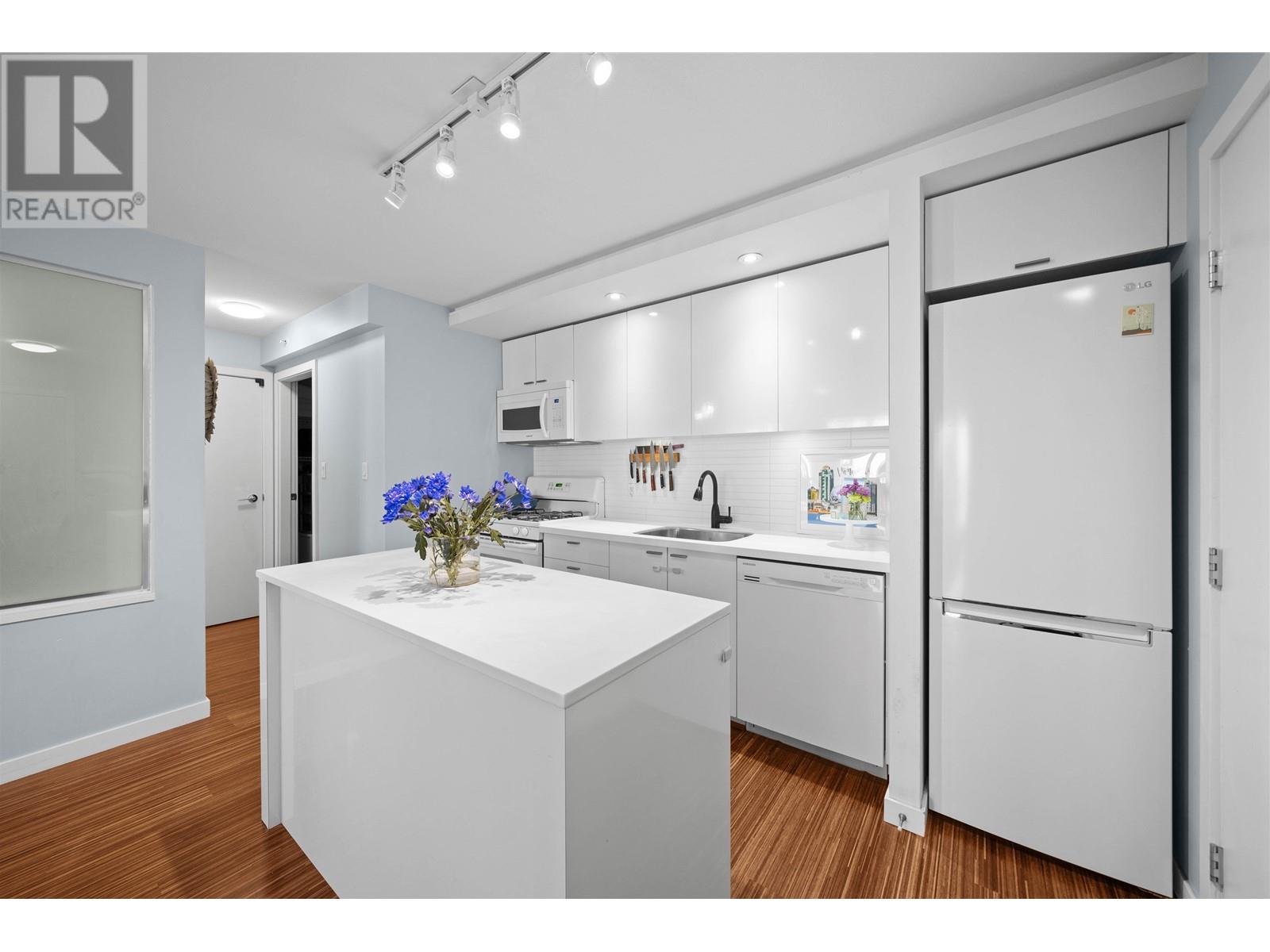 511 328 E 11th Avenue, Vancouver, British Columbia  V5T 4W1 - Photo 3 - R3013455