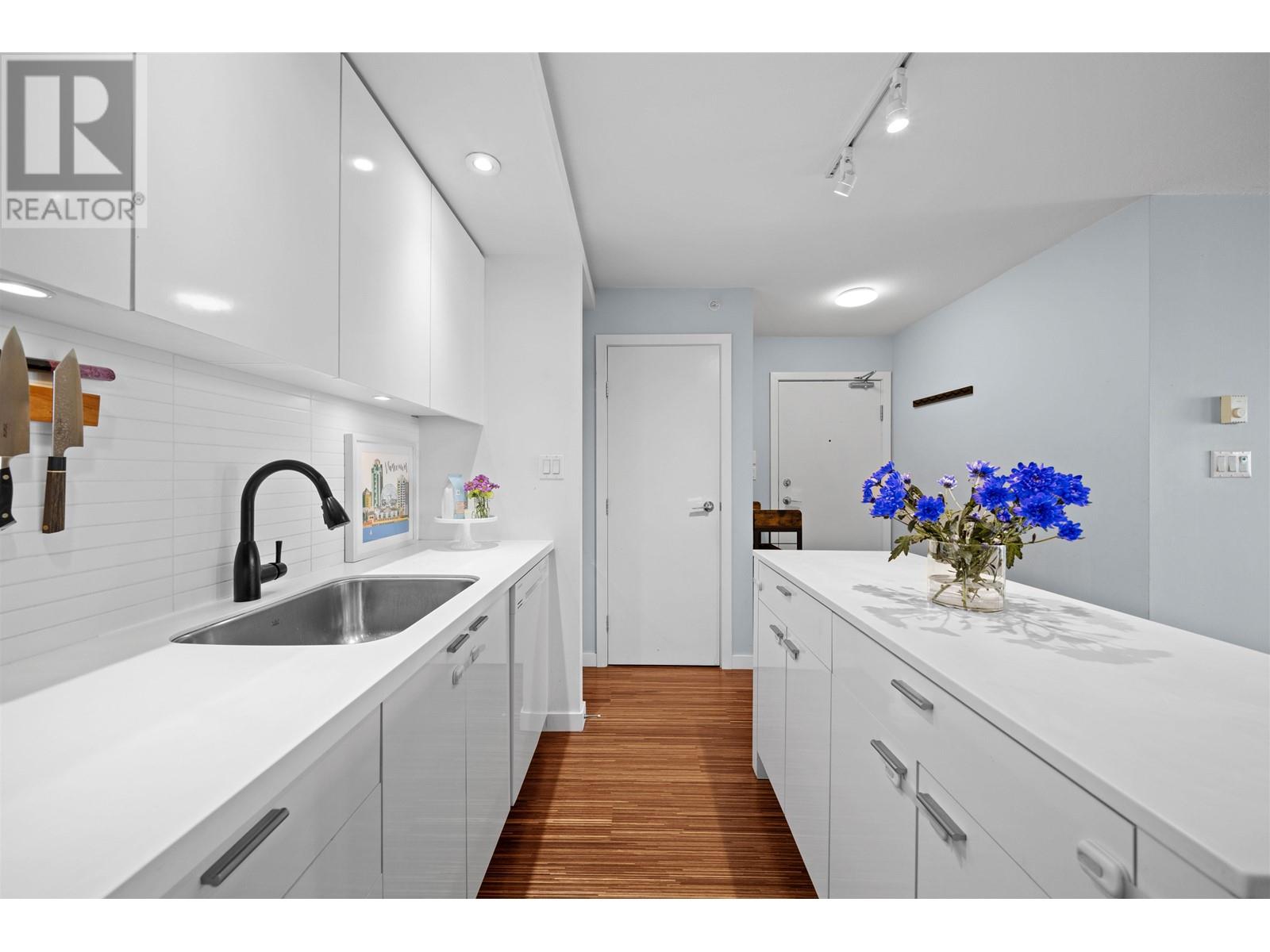 511 328 E 11th Avenue, Vancouver, British Columbia  V5T 4W1 - Photo 4 - R3013455