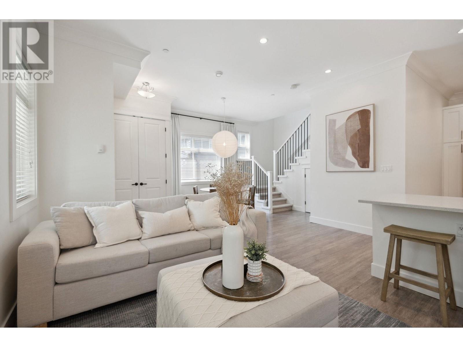715 E 10th Avenue, Vancouver, British Columbia  V5T 2A8 - Photo 5 - R3013472