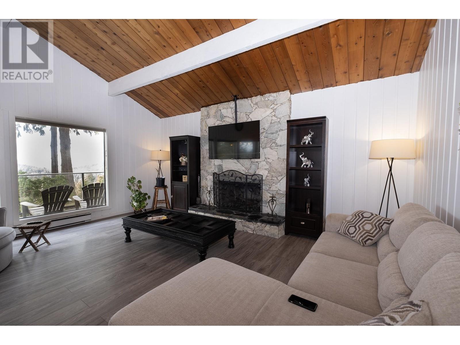12870 Dogwood Drive, Pender Harbour, British Columbia  V0N 2H1 - Photo 5 - R3013442