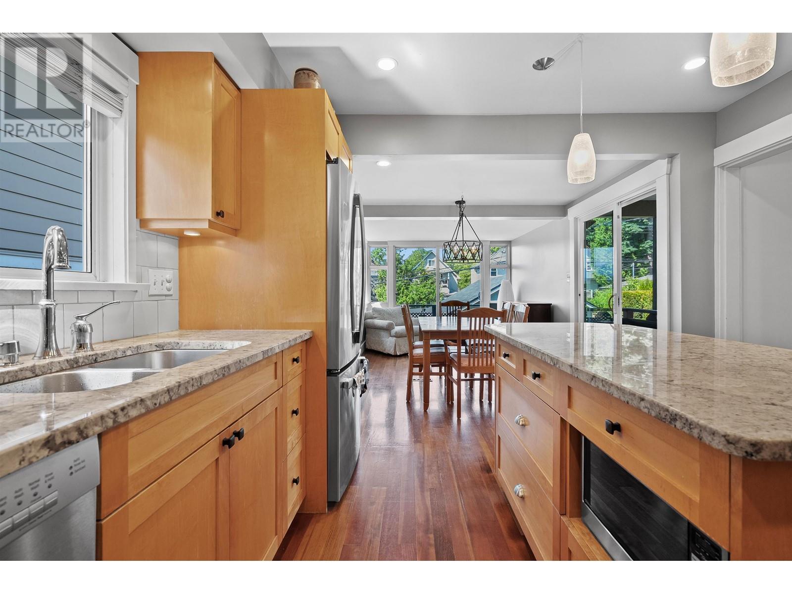 2011 E 4th Avenue, Vancouver, British Columbia  V5N 1K5 - Photo 10 - R3013459