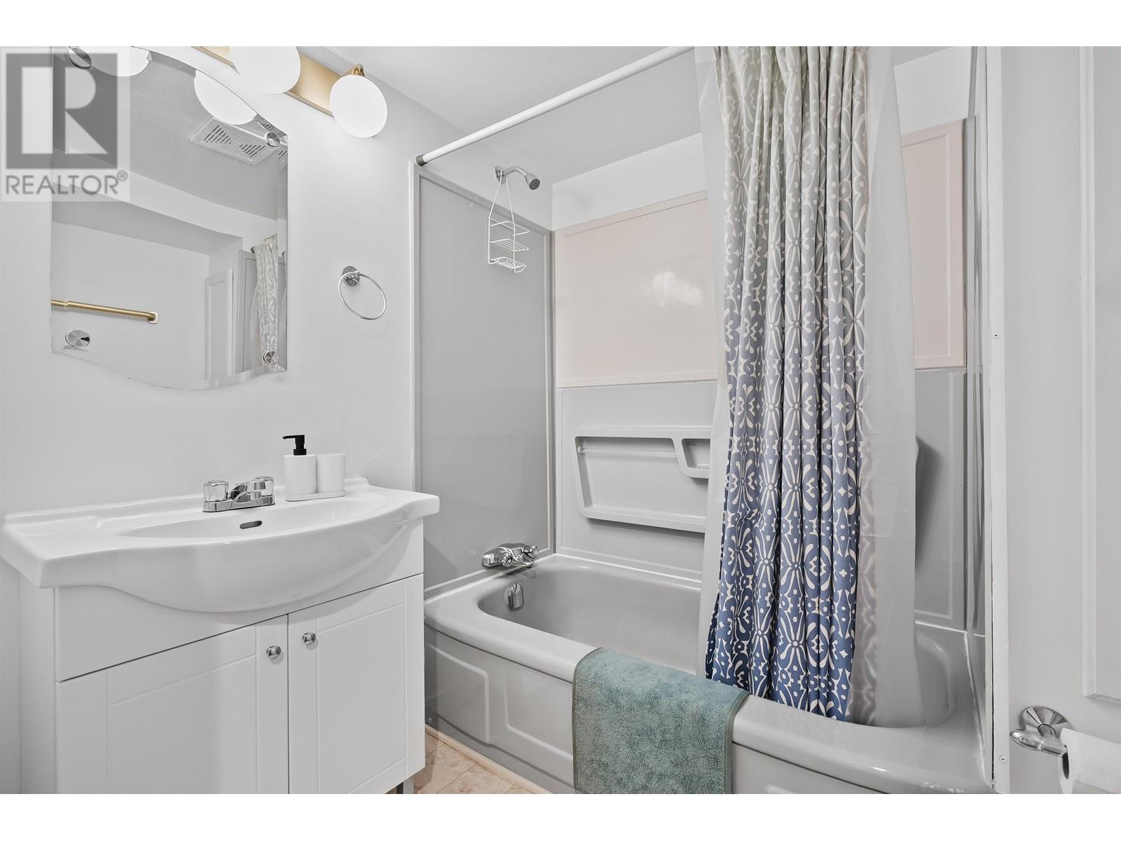 2011 E 4th Avenue, Vancouver, British Columbia  V5N 1K5 - Photo 29 - R3013459