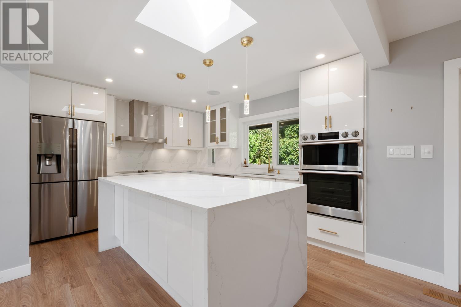 4640 Highland Boulevard, North Vancouver, British Columbia  V7R 3A5 - Photo 2 - R3013462