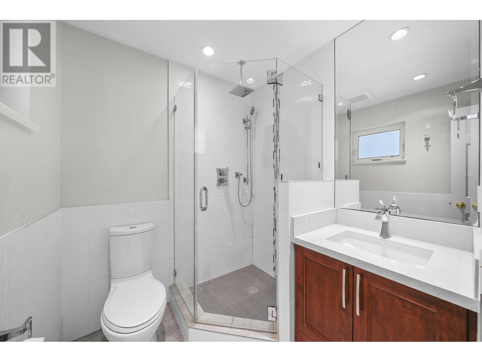 5885 Nancy Greene Way, North Vancouver, British Columbia  V7R 4W6 - Photo 17 - R3013467
