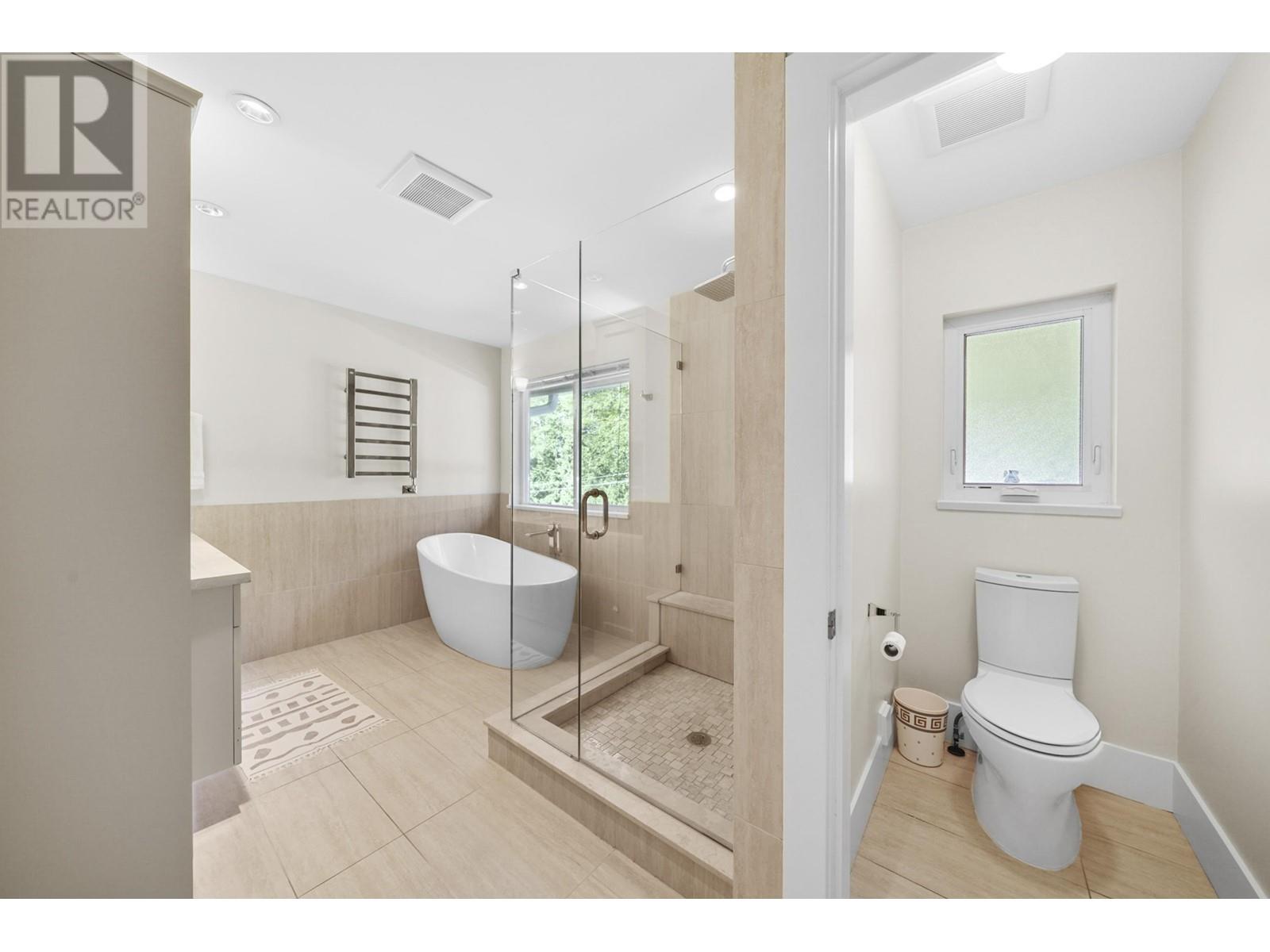 5885 Nancy Greene Way, North Vancouver, British Columbia  V7R 4W6 - Photo 18 - R3013467