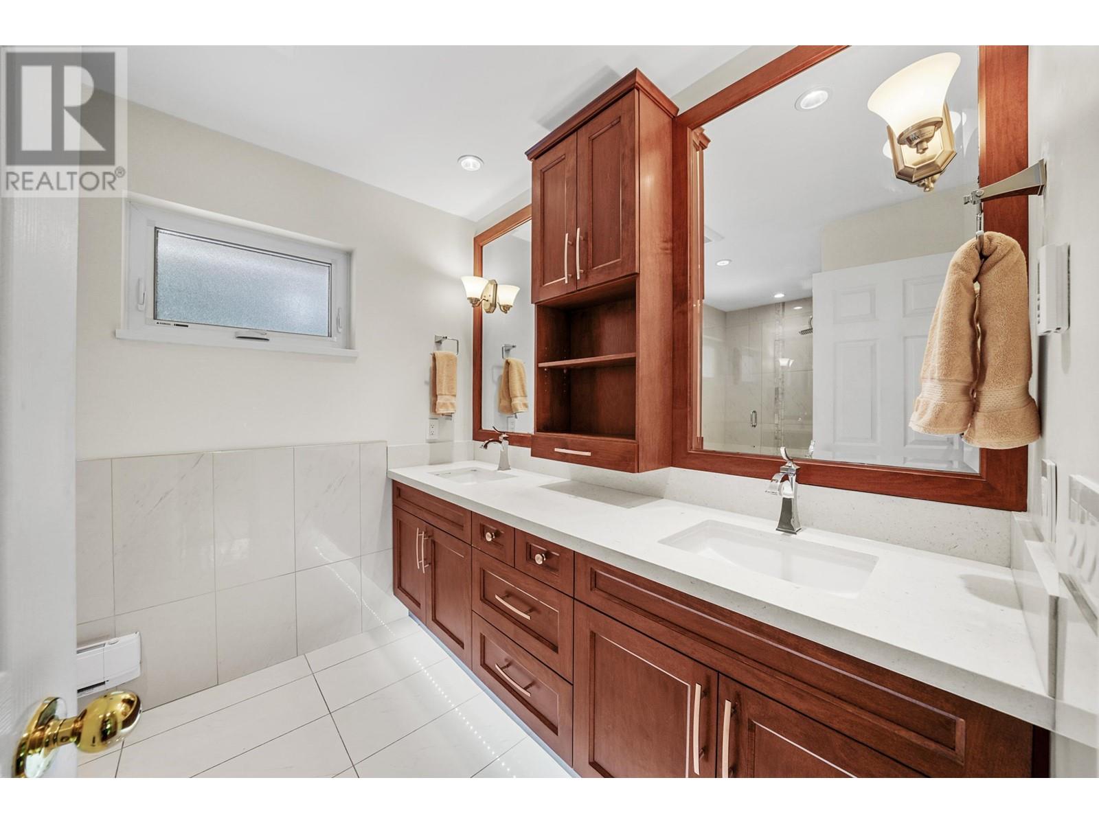 5885 Nancy Greene Way, North Vancouver, British Columbia  V7R 4W6 - Photo 19 - R3013467