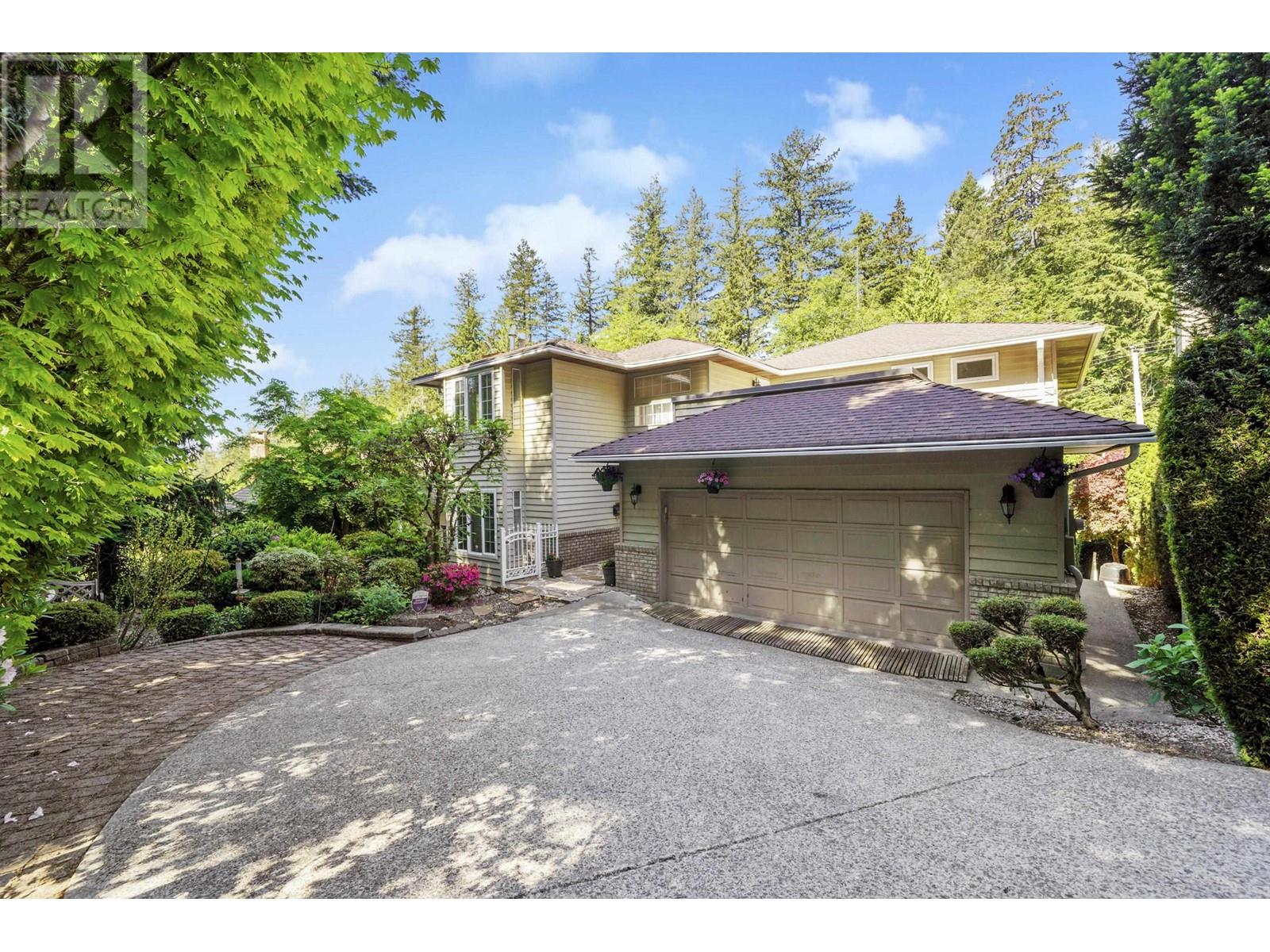5885 Nancy Greene Way, North Vancouver, British Columbia  V7R 4W6 - Photo 3 - R3013467