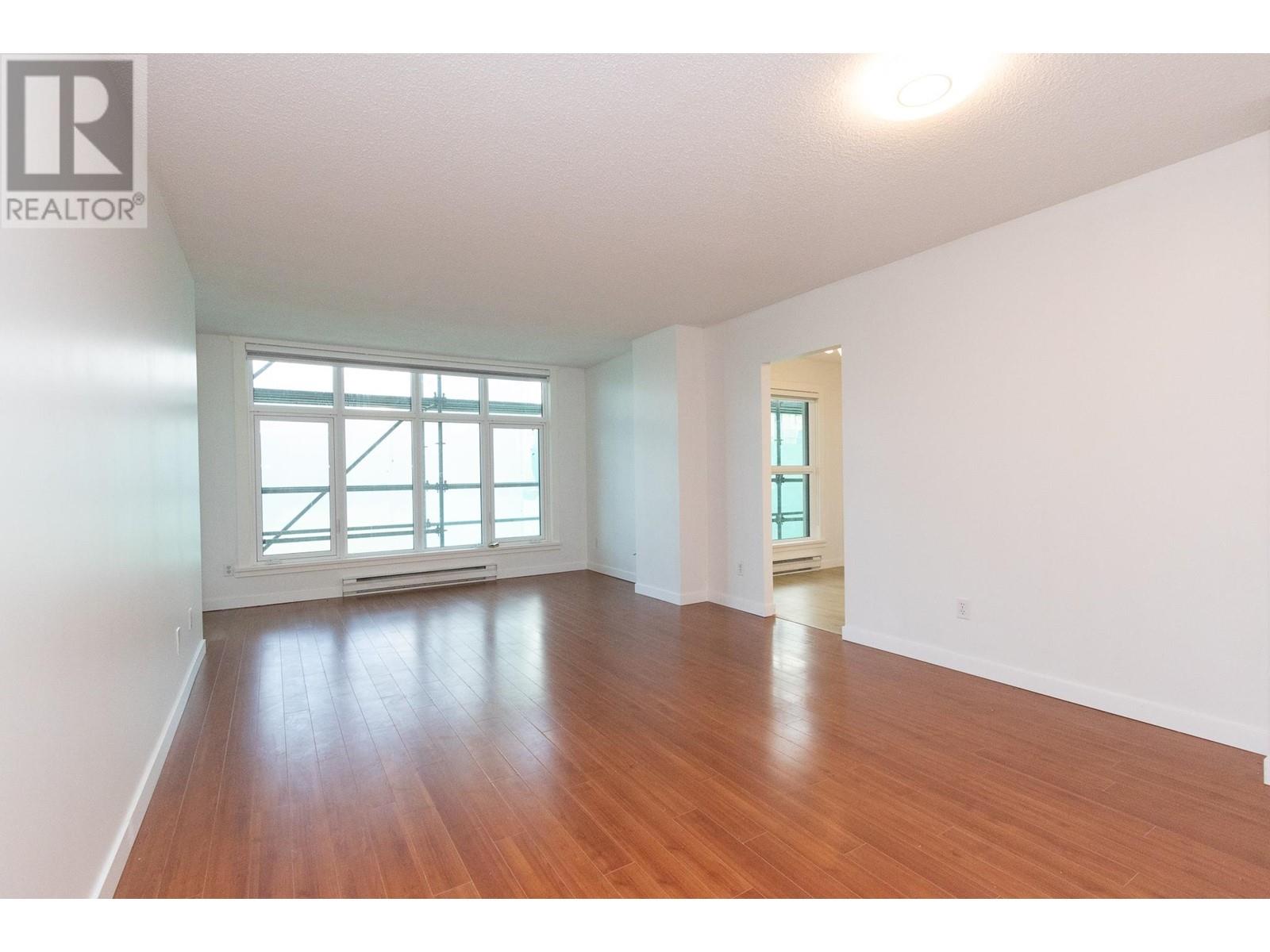 302 2468 E Broadway, Vancouver, British Columbia  V5M 4V1 - Photo 2 - R3013469