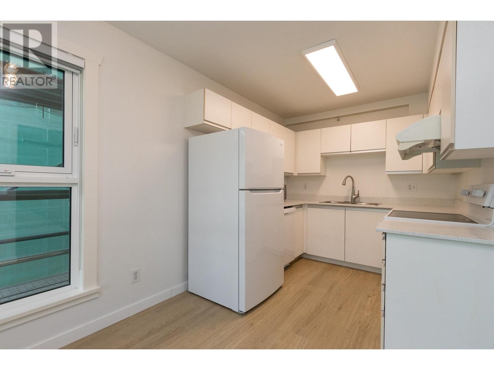 302 2468 E Broadway, Vancouver, British Columbia  V5M 4V1 - Photo 7 - R3013469