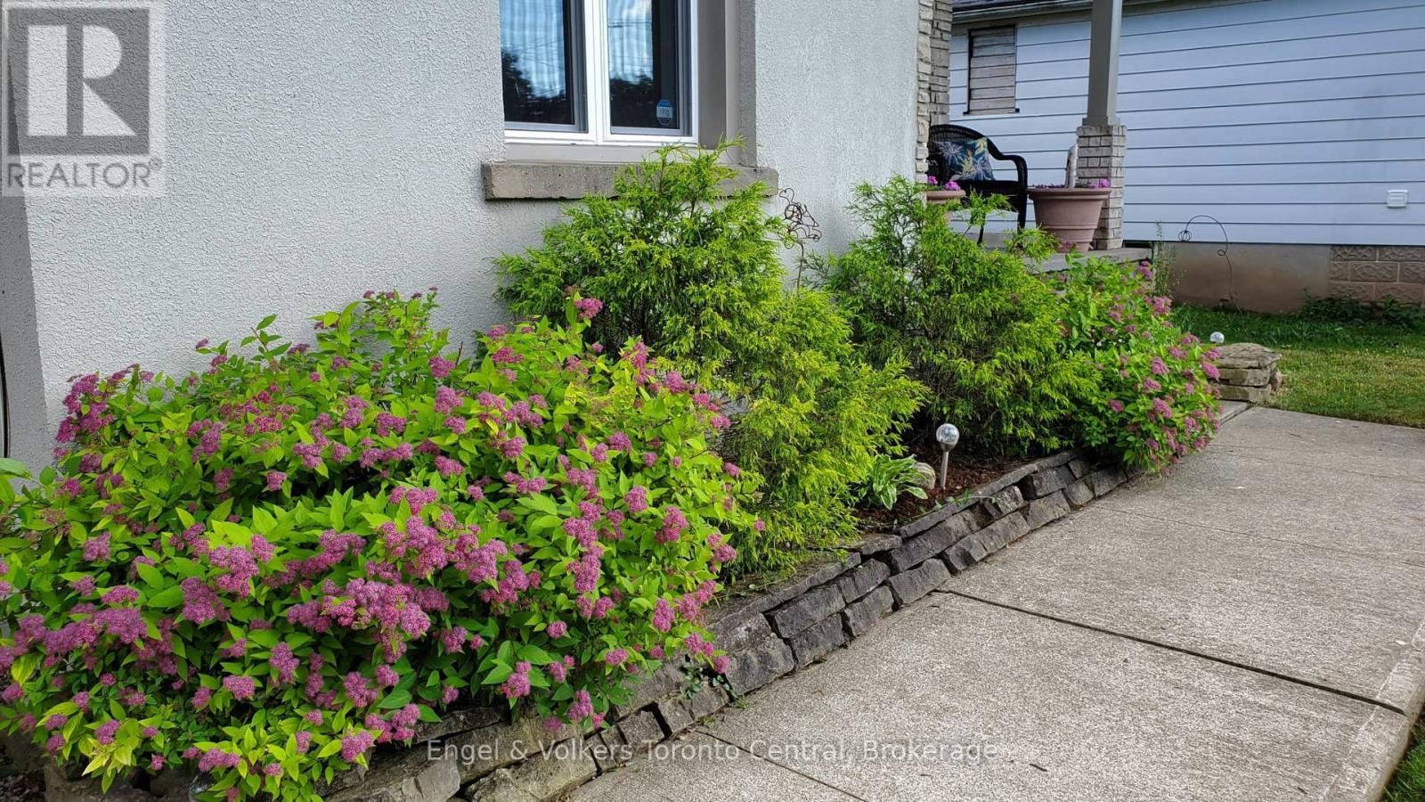 1515 8th Avenue E, Owen Sound, Ontario  N4K 3B5 - Photo 2 - X12209275