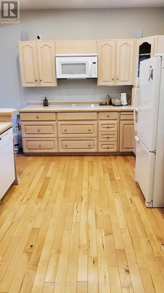 1515 8th Avenue E, Owen Sound, Ontario  N4K 3B5 - Photo 7 - X12209275