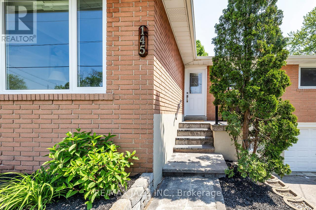 145 Lupin Drive, Whitby, Ontario  L1N 1X9 - Photo 3 - E12209282