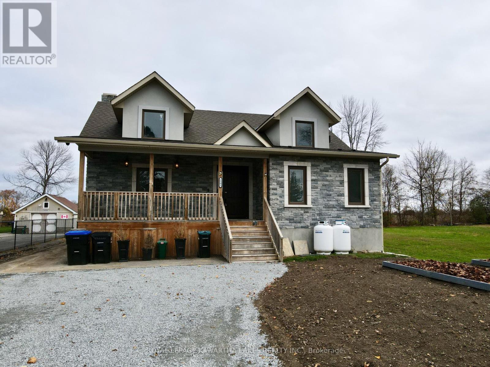 2501 Lakeshore Drive, Ramara, Ontario  L0K 1B0 - Photo 3 - S12209276