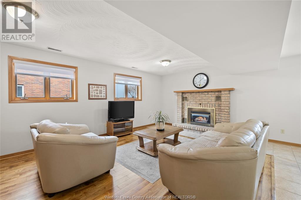 8358 Kingston, Windsor, Ontario  N8S 4R8 - Photo 18 - 25014629