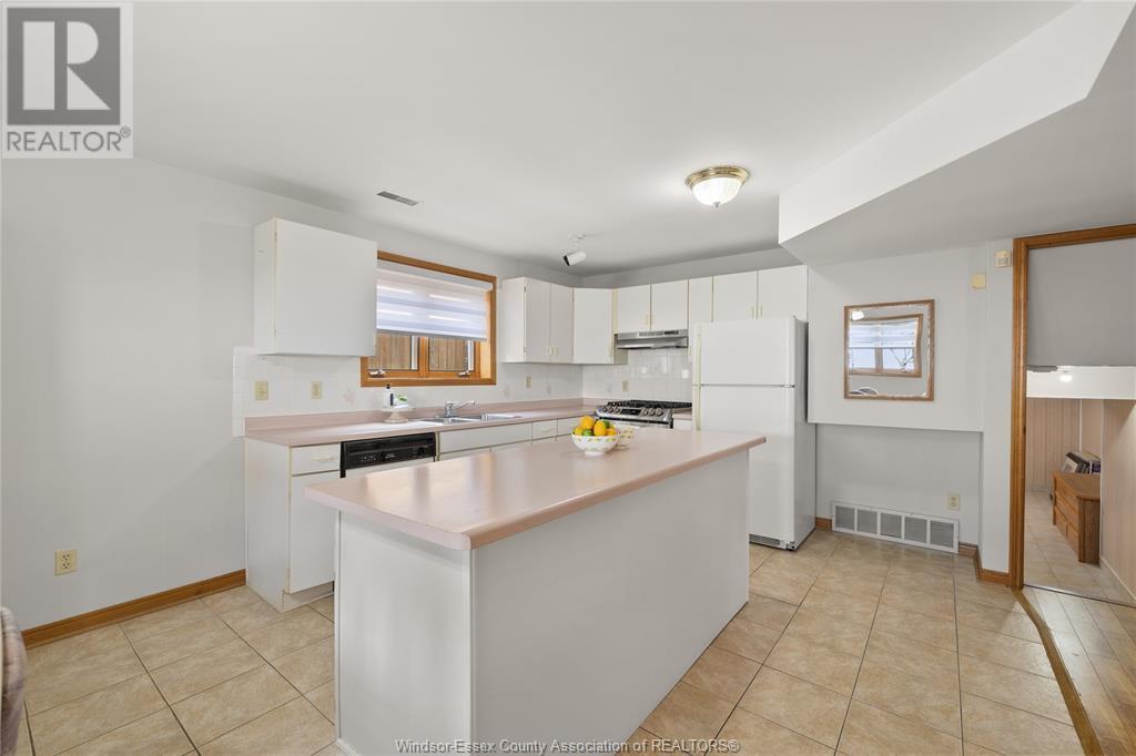 8358 Kingston, Windsor, Ontario  N8S 4R8 - Photo 22 - 25014629