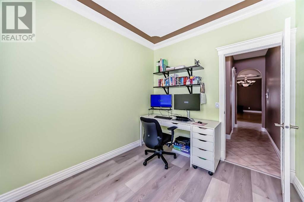 73 Simcoe Close Sw, Calgary, Alberta  T3H 4N3 - Photo 26 - A2221722