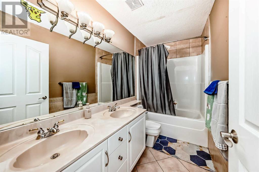 73 Simcoe Close Sw, Calgary, Alberta  T3H 4N3 - Photo 37 - A2221722