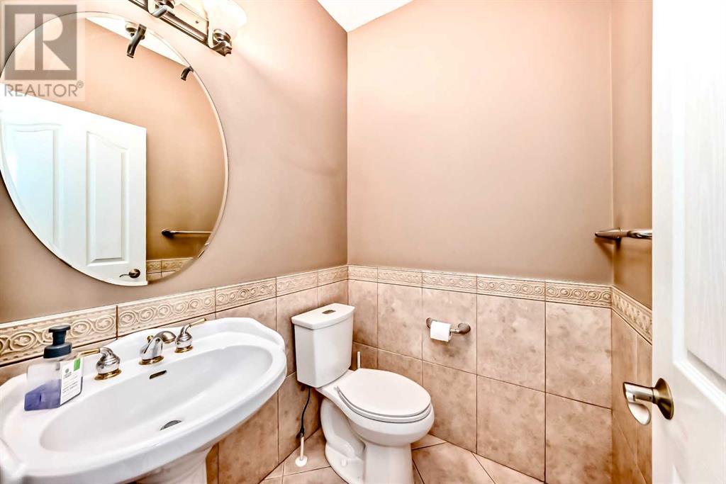 73 Simcoe Close Sw, Calgary, Alberta  T3H 4N3 - Photo 27 - A2221722