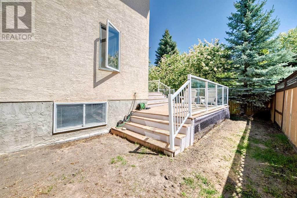73 Simcoe Close Sw, Calgary, Alberta  T3H 4N3 - Photo 48 - A2221722