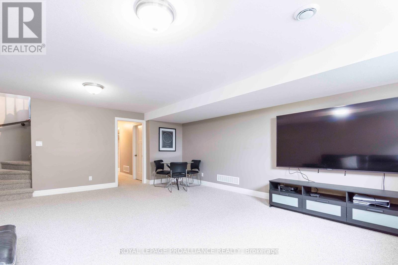 9 Meagan Lane, Quinte West, Ontario  K0K 2C0 - Photo 31 - X12209291