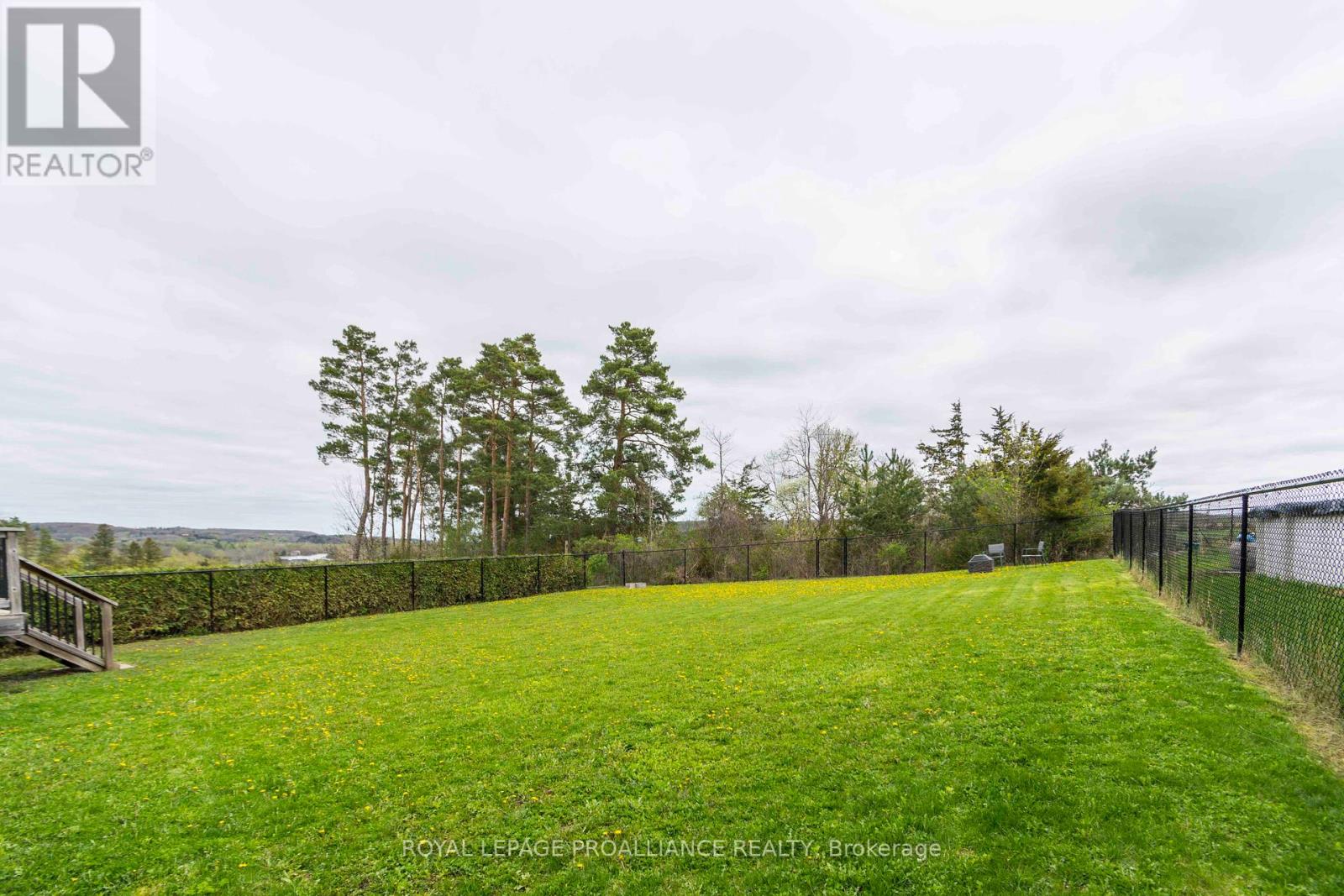 9 Meagan Lane, Quinte West, Ontario  K0K 2C0 - Photo 37 - X12209291