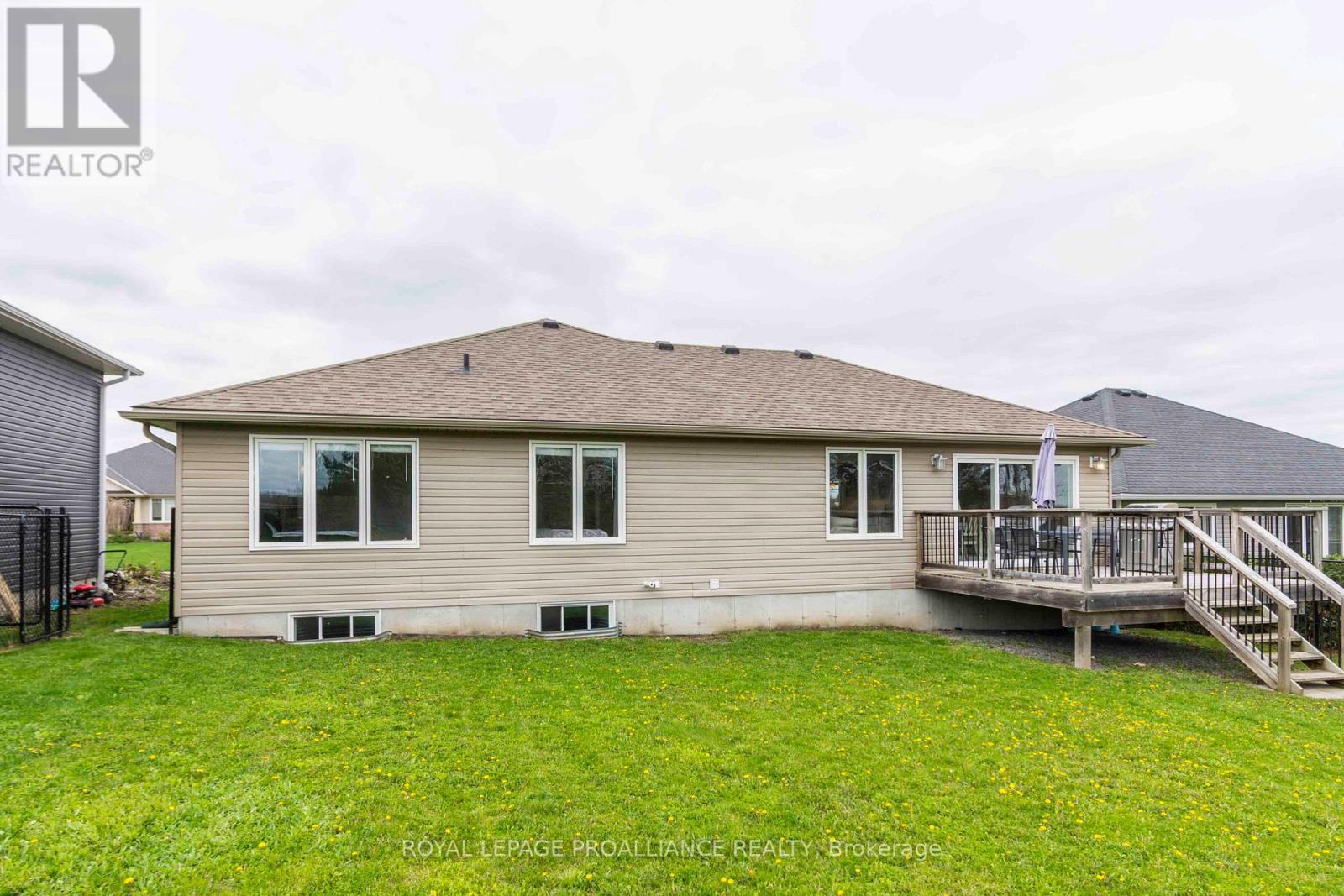 9 Meagan Lane, Quinte West, Ontario  K0K 2C0 - Photo 38 - X12209291