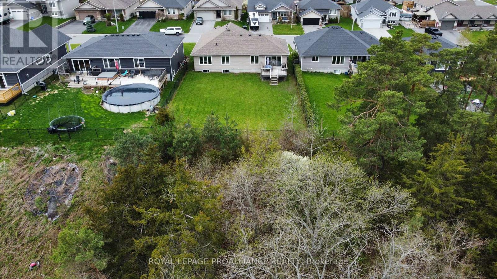 9 Meagan Lane, Quinte West, Ontario  K0K 2C0 - Photo 7 - X12209291