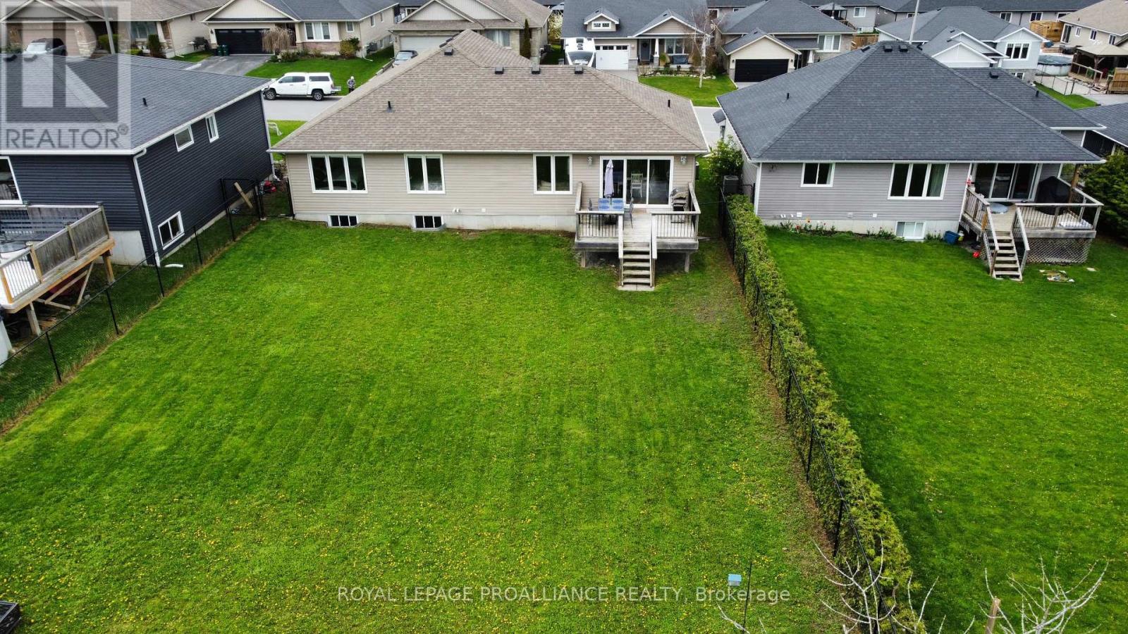 9 Meagan Lane, Quinte West, Ontario  K0K 2C0 - Photo 8 - X12209291