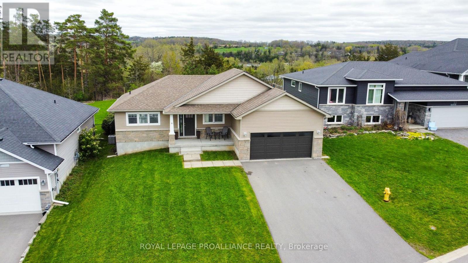9 Meagan Lane, Quinte West, Ontario  K0K 2C0 - Photo 9 - X12209291
