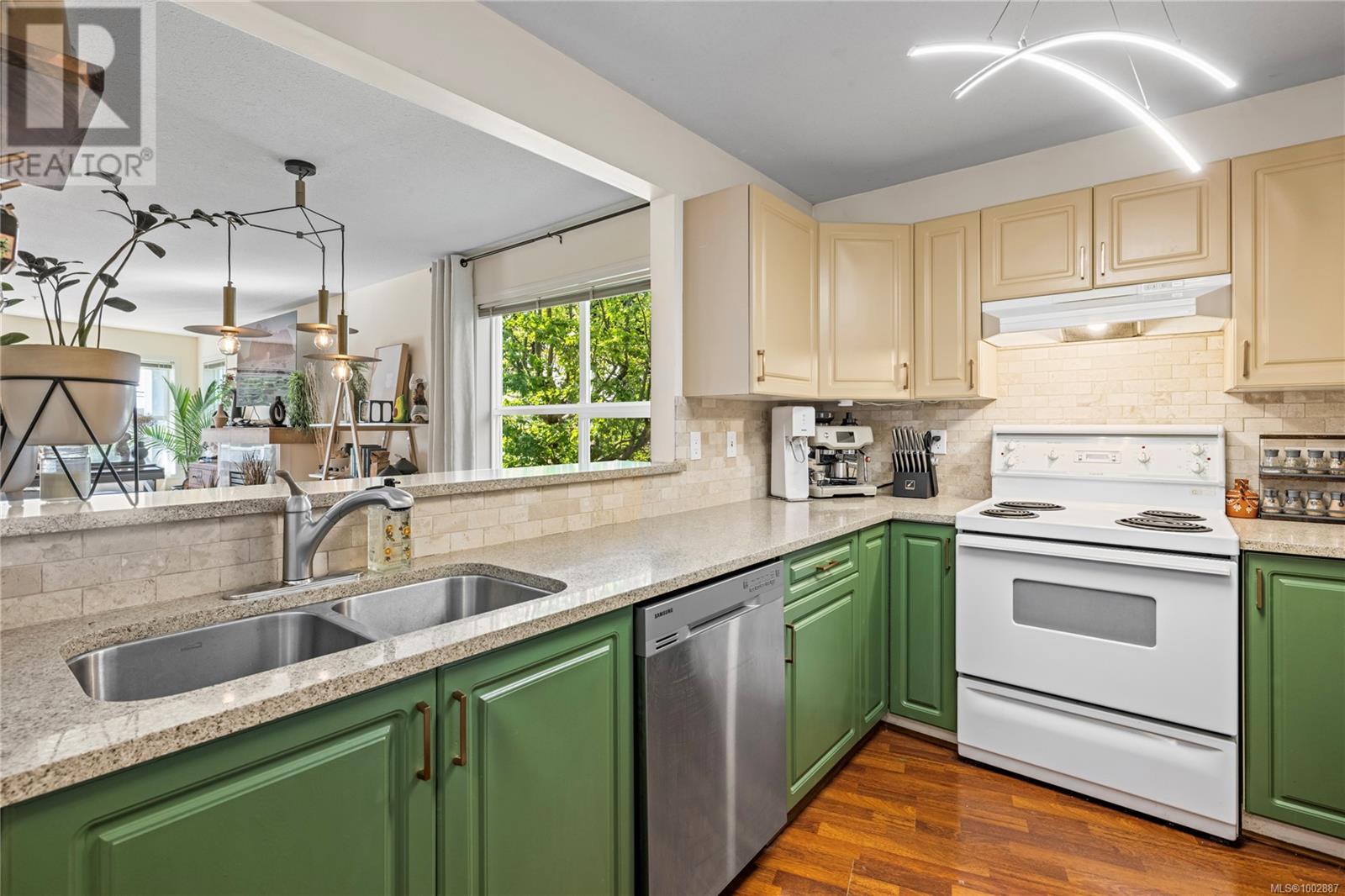 Property at 201 650 Prideaux St image 5