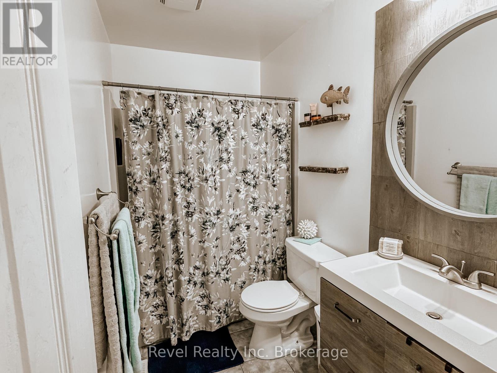 105 Strathcona Drive, North Bay (Ferris), Ontario  P1A 2N5 - Photo 17 - X12209065