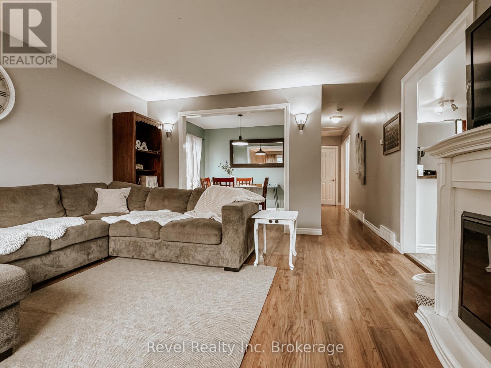 105 Strathcona Drive, North Bay (Ferris), Ontario  P1A 2N5 - Photo 11 - X12209065