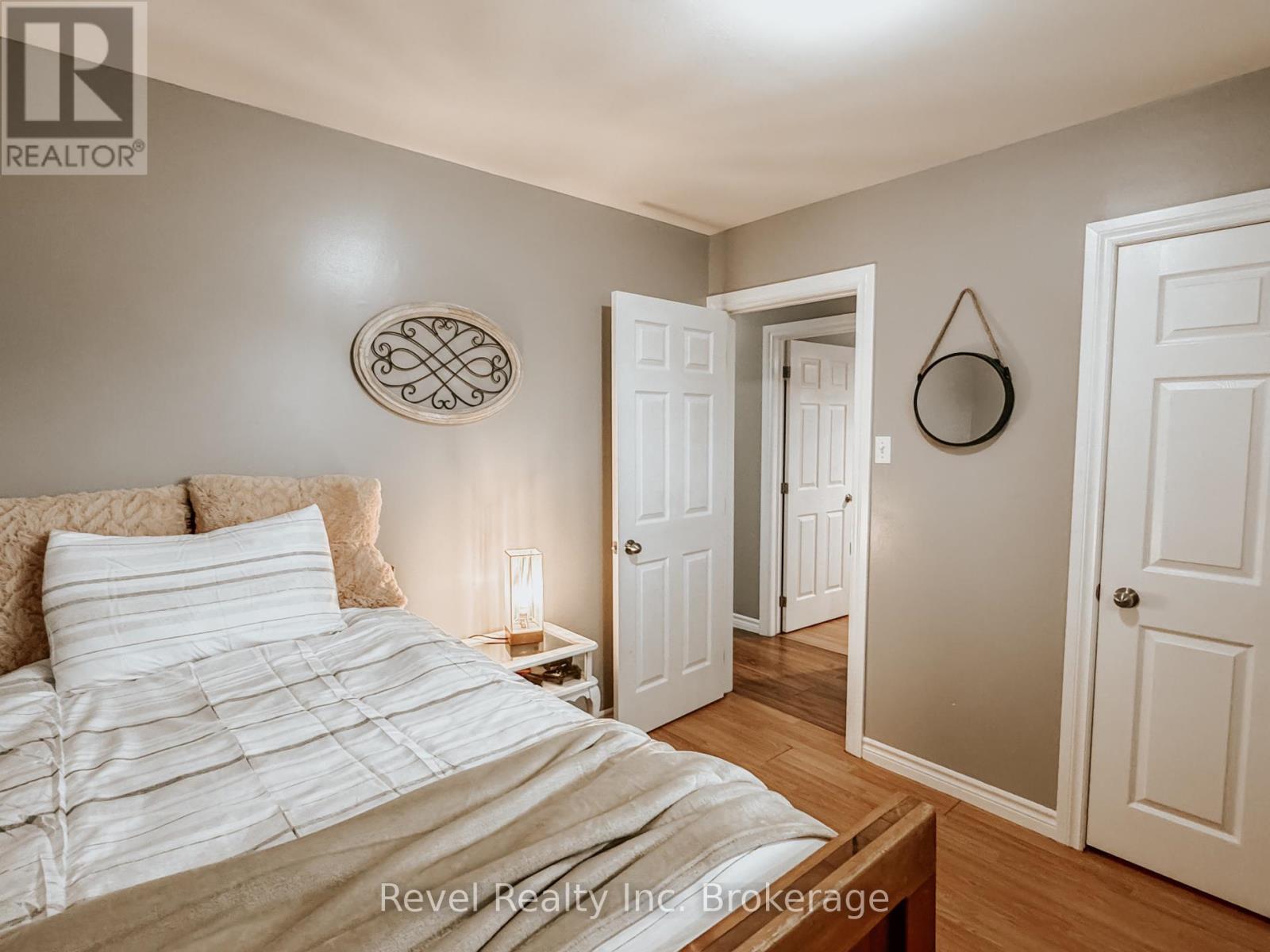 105 Strathcona Drive, North Bay (Ferris), Ontario  P1A 2N5 - Photo 23 - X12209065