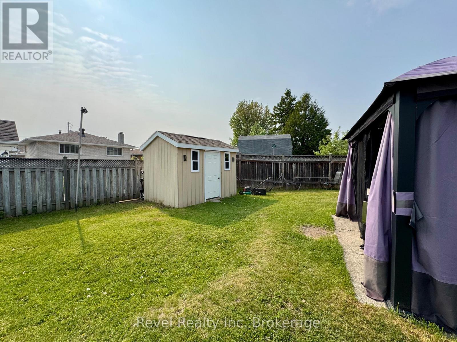 105 Strathcona Drive, North Bay (Ferris), Ontario  P1A 2N5 - Photo 40 - X12209065