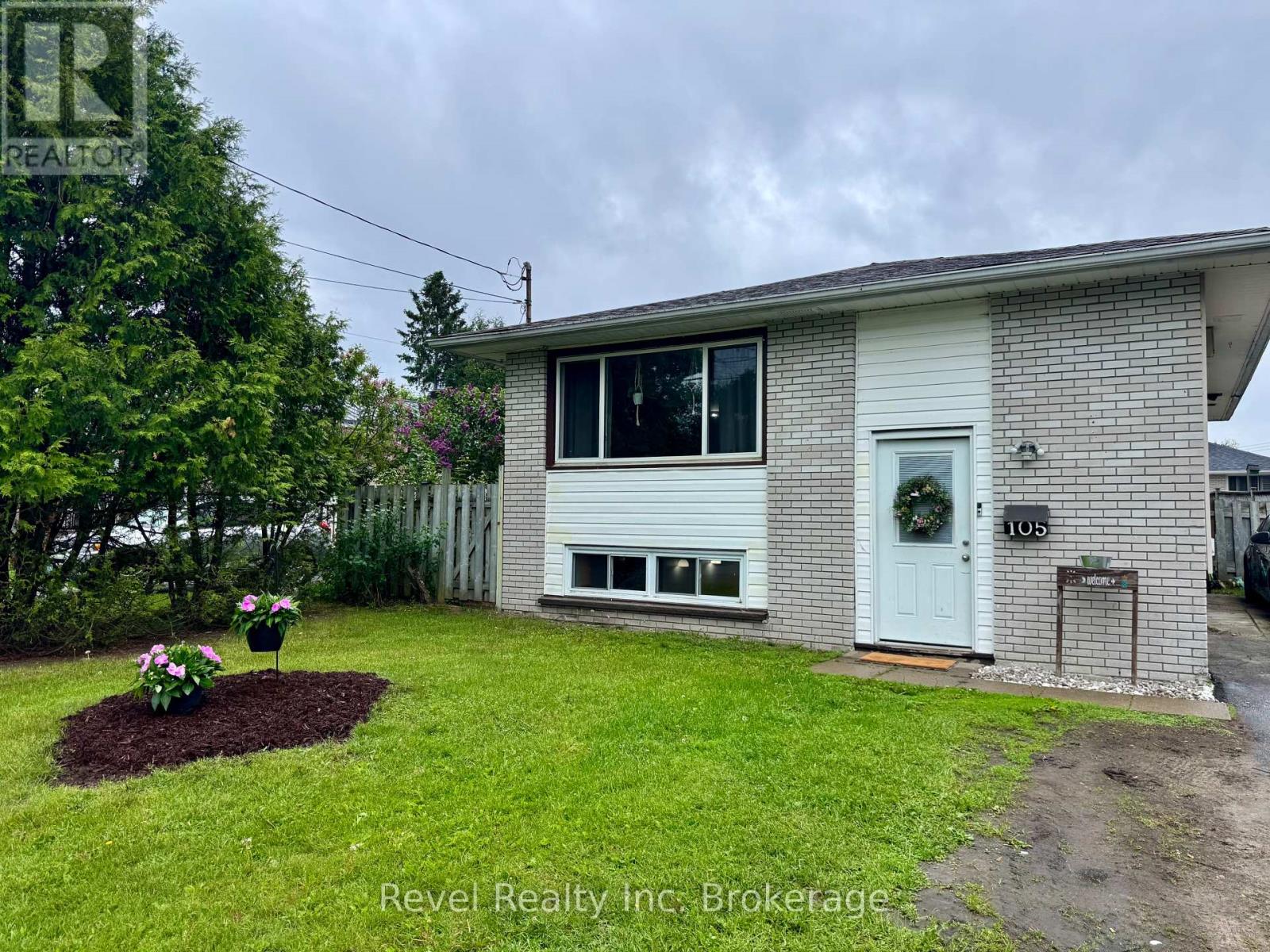 105 Strathcona Drive, North Bay (Ferris), Ontario  P1A 2N5 - Photo 44 - X12209065