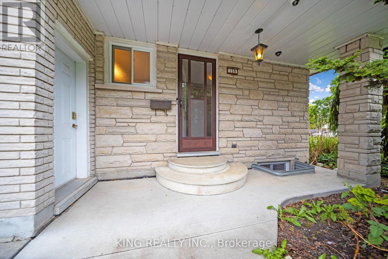 159 Victoria Street N, Woodstock, Ontario  N4S 6W1 - Photo 3 - X12206717